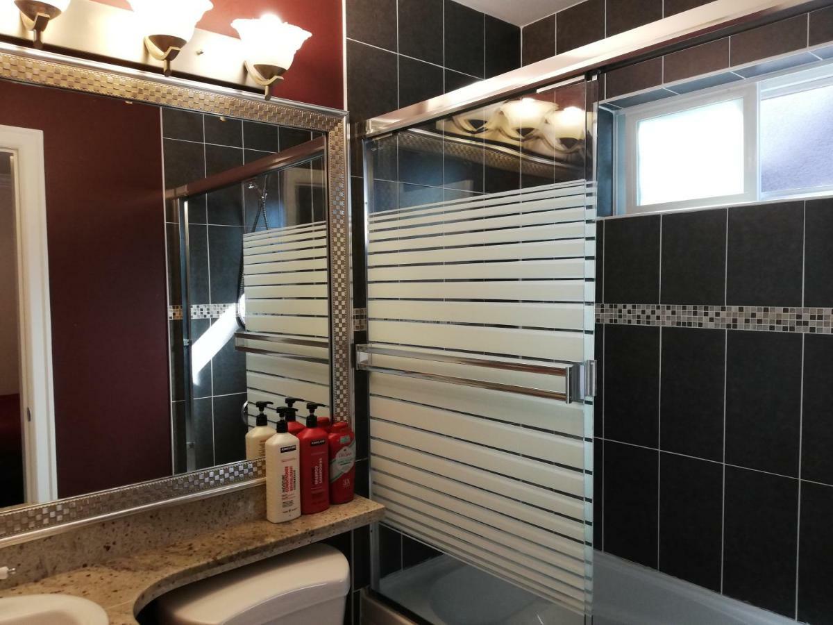 Vancouver Home Inn By Elevate Rooms Burnaby Extérieur photo